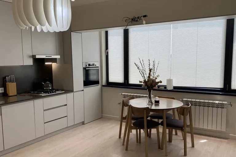 Сотувда 3 хонали квартира, 64 м²