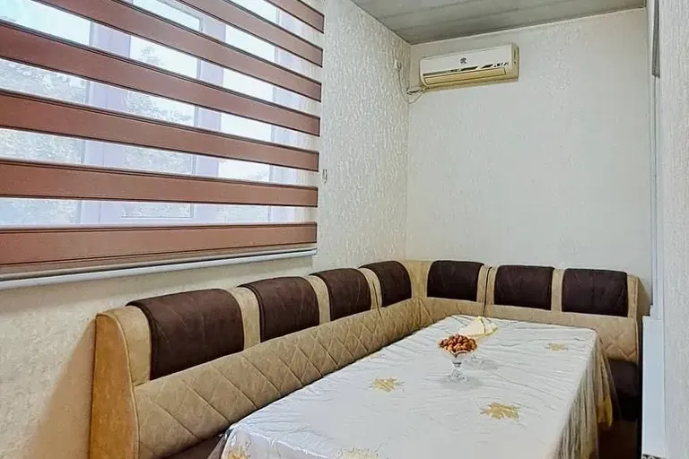 Сотувда 4 хонали квартира, 80 м²