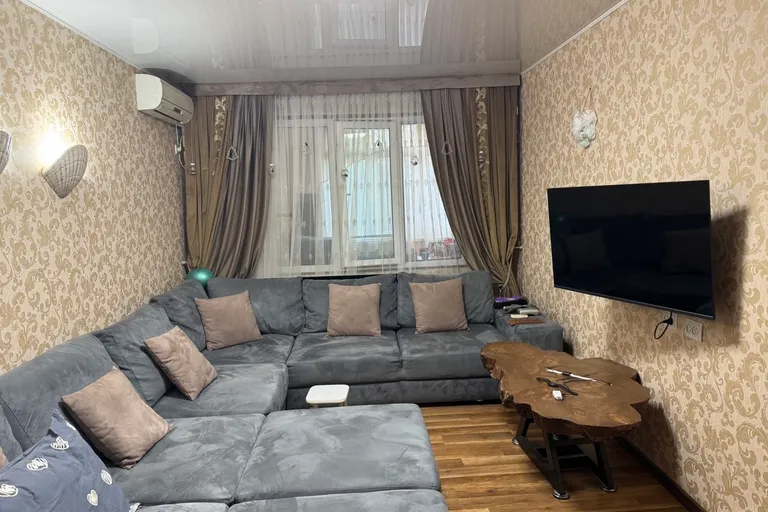 В продаже 4-комн. квартира, 77 м²
