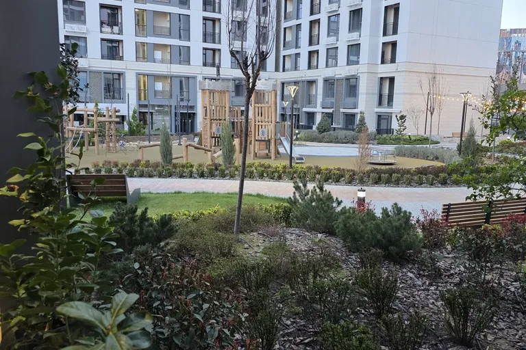 Сотувда 2 хонали квартира, 38 м²