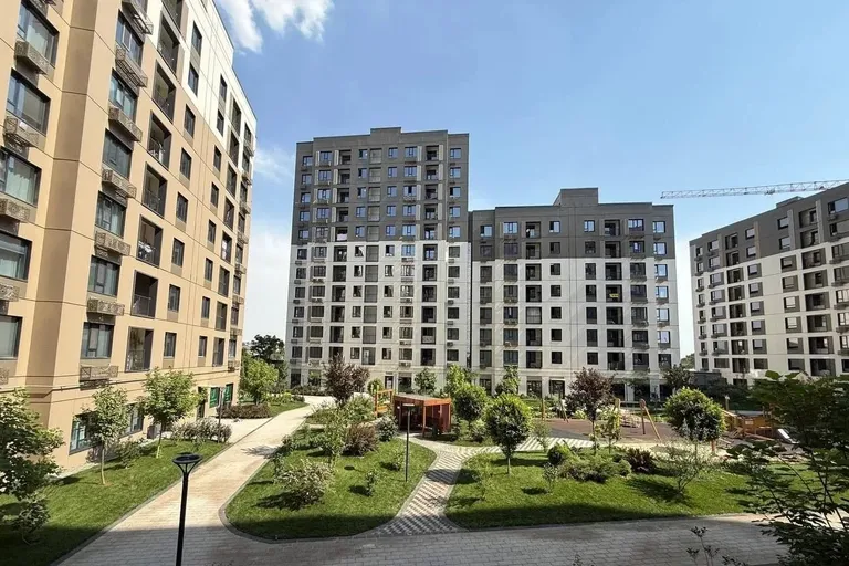 В продаже 1-комн. квартира, 42 м²