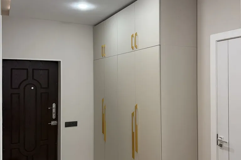 Сотувда 4 хонали квартира, 91 м²