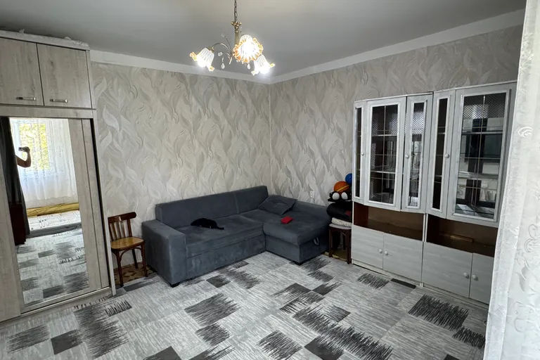Сотувда 2 хонали квартира, 60 м²