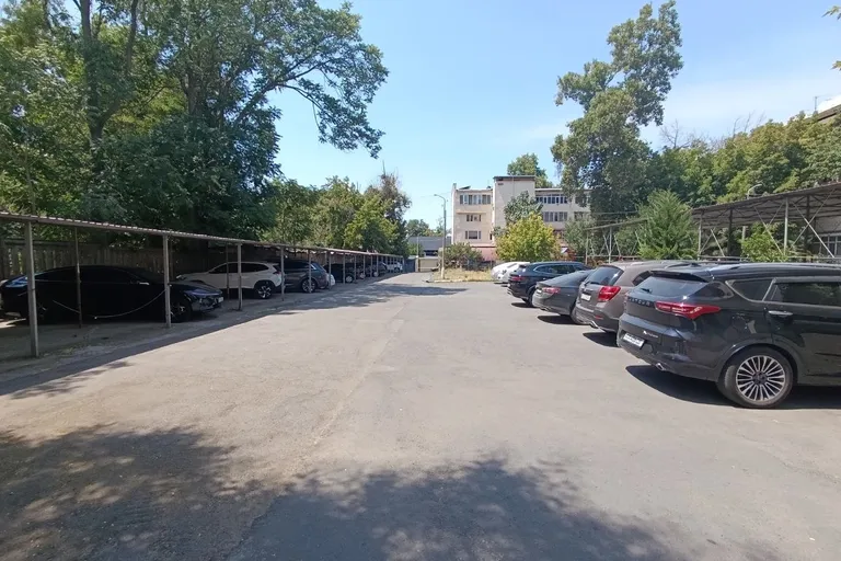 Сотувда 3 хонали квартира, 75 м²