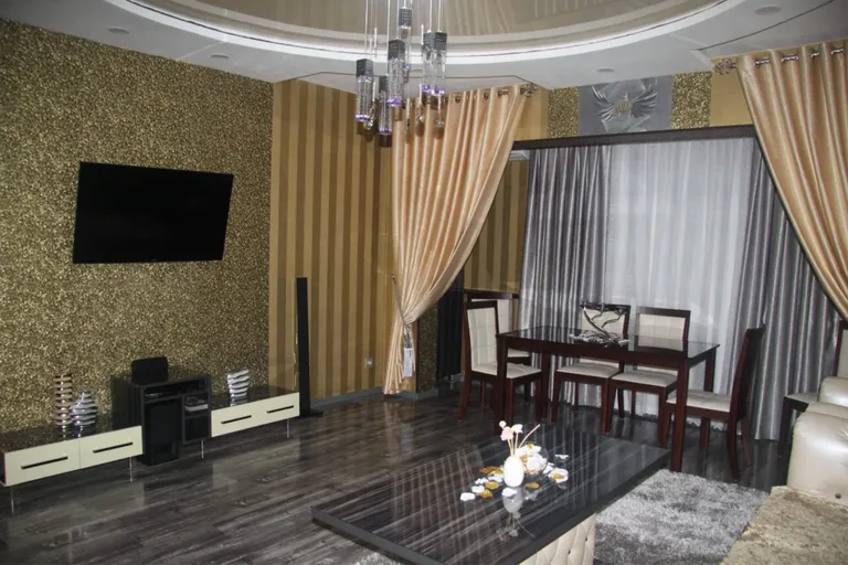 В продаже 2-комн. квартира, 65 м²