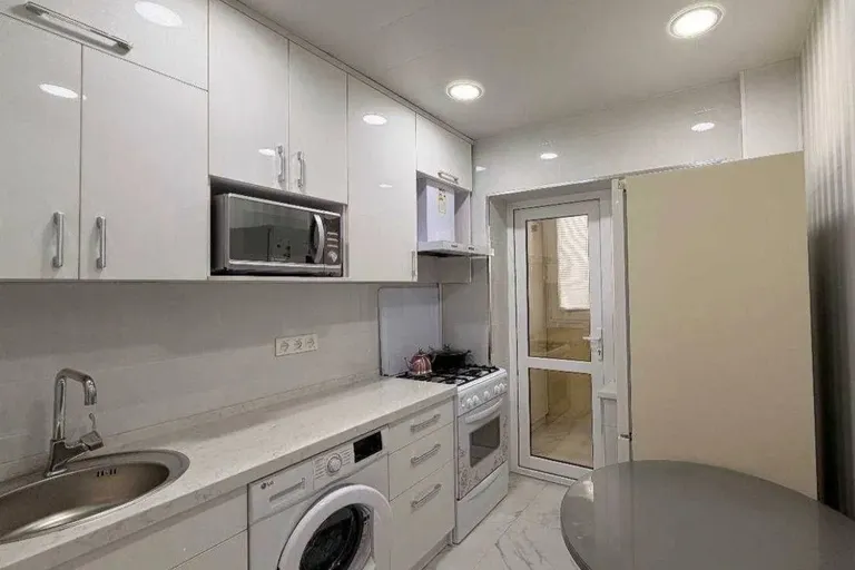 В продаже 2-комн. квартира, 42 м²