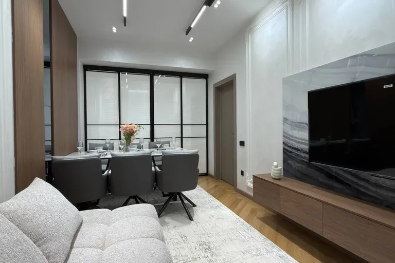 Сотувда 4 хонали квартира, 99 м²