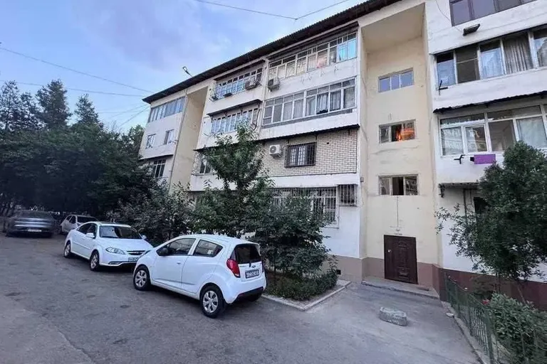 В продаже 4-комн. квартира, 91 м²