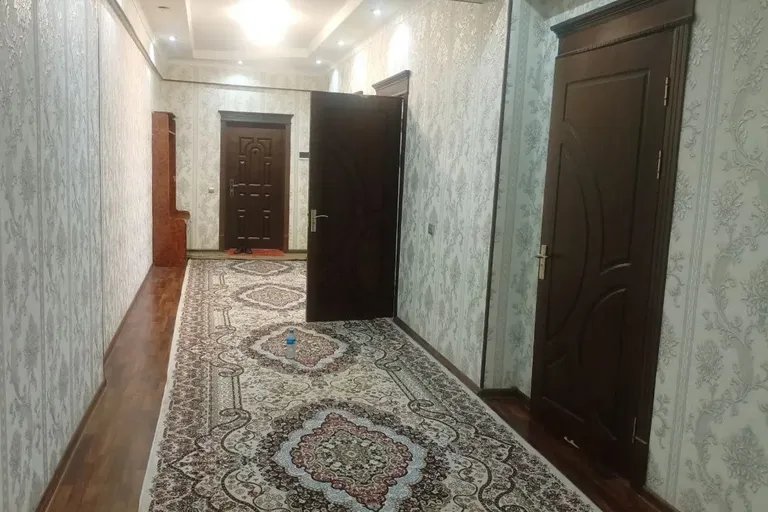 Сотувда 3 хонали квартира, 120 м²