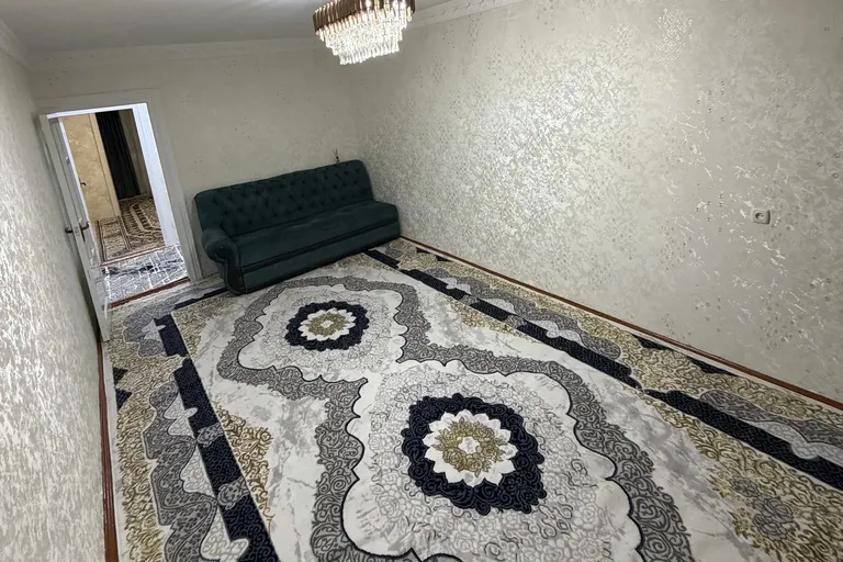 Сотувда 3 хонали квартира, 65 м²