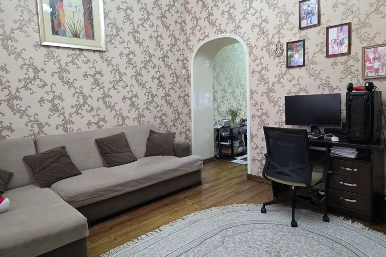 В продаже дом, 270 м², 2 этажа, 3,7 сот.