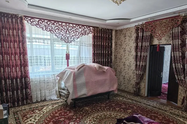 В продаже дом, 650 м², 1 этаж, 6 сот.