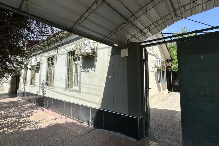В продаже дом, 450 м², 1 этаж, 2 сот.