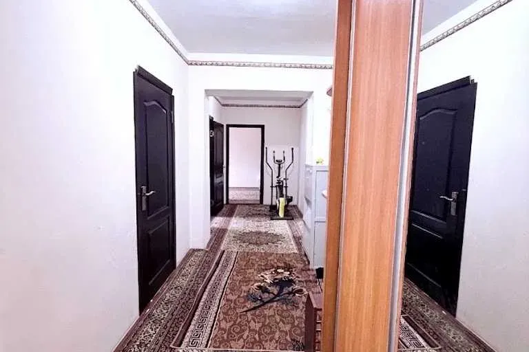Сотувда 3 хонали квартира, 90 м²