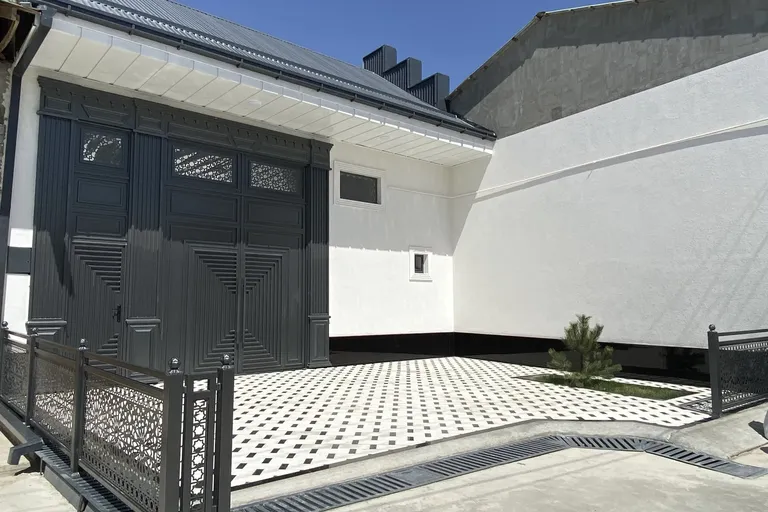 В продаже дом, 350 м², 1 этаж, 4 сот.