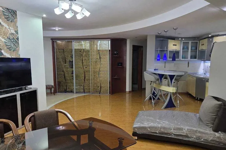 В продаже 3-комн. квартира, 95 м²