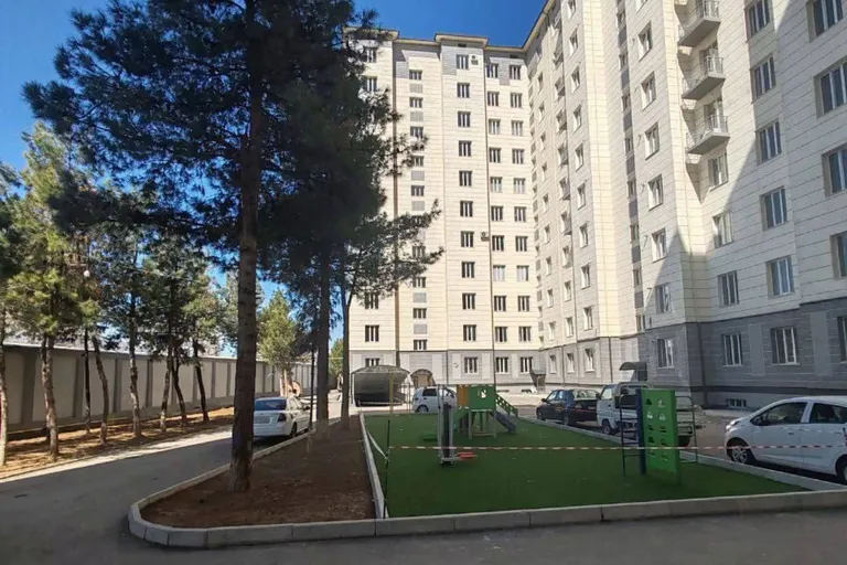 Сотувда 2 хонали квартира, 81 м²