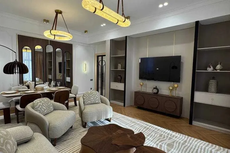 Сотувда 6+ хонали квартира, 224 м²