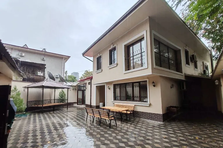 В продаже дом, 500 м², 2 этажа, 5 сот.