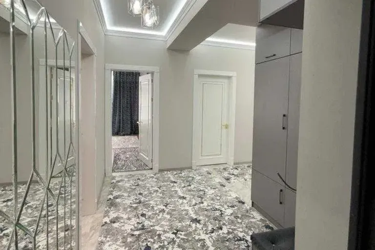 В продаже 4-комн. квартира, 108 м²