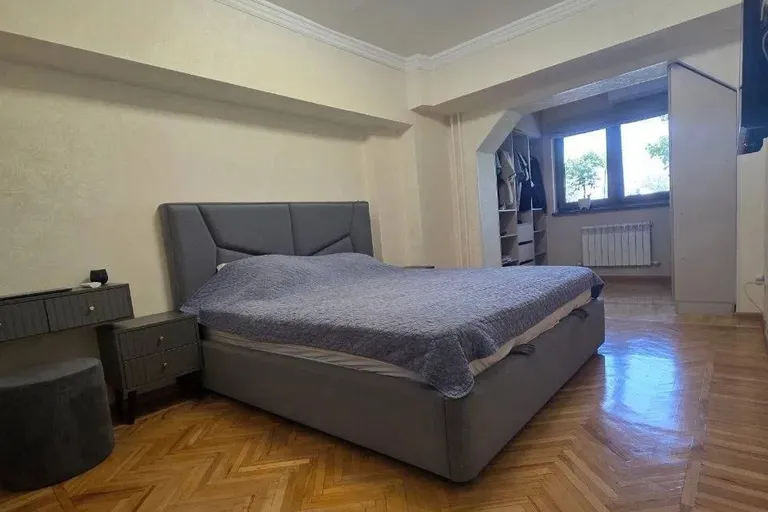 Сотувда 2 хонали квартира, 60 м²