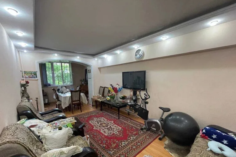 В продаже 3-комн. квартира, 72 м²