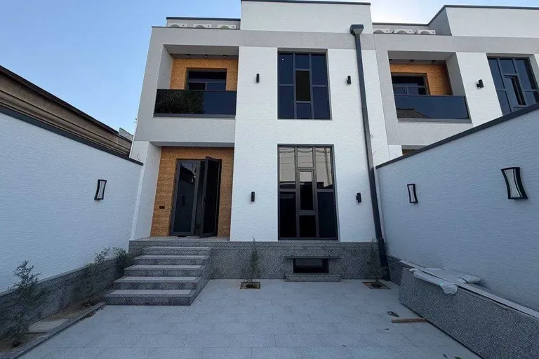 В продаже дом, 280 м², 4 этажа, 1,8 сот.