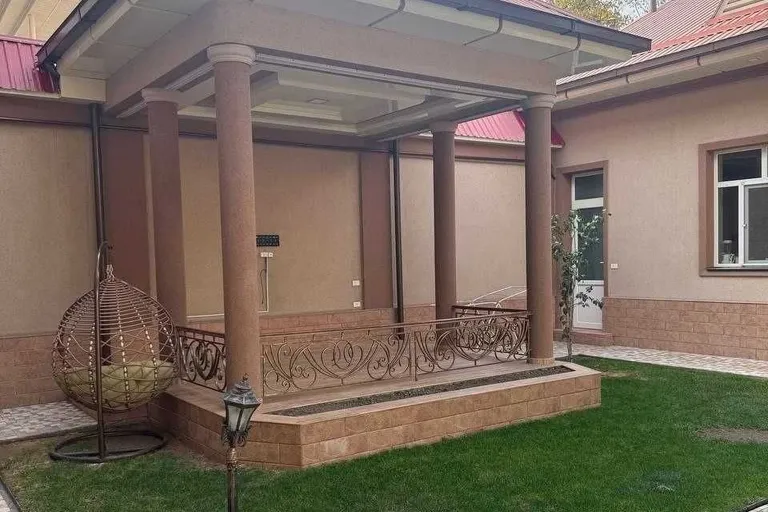 В продаже дом, 540 м², 2 этажа, 5,4 сот.