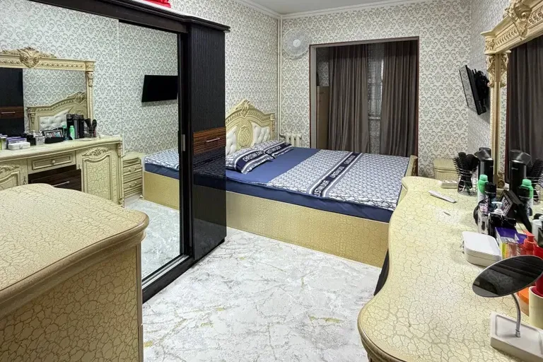 Сотувда 3 хонали квартира, 80 м²