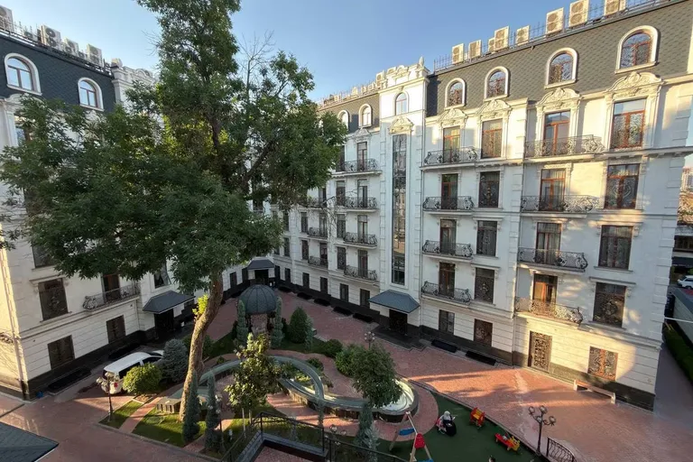Сотувда 3 хонали квартира, 85 м²
