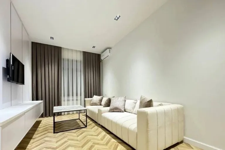 Сотувда 2 хонали квартира, 79 м²