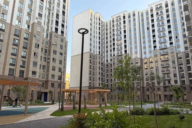 Сотувда 1 хонали квартира, 30 м²