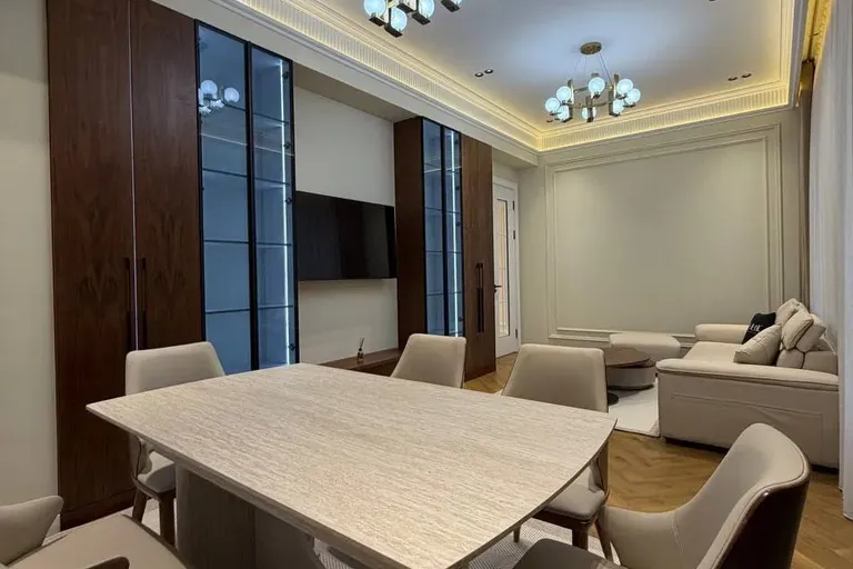 В продаже 4-комн. квартира, 116 м²