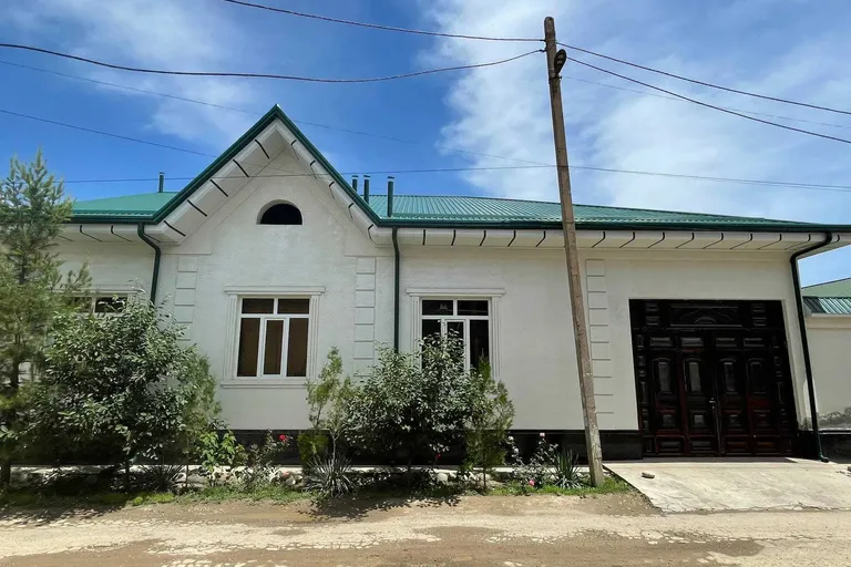 В продаже дом, 220 м², 1 этаж, 3,8 сот.