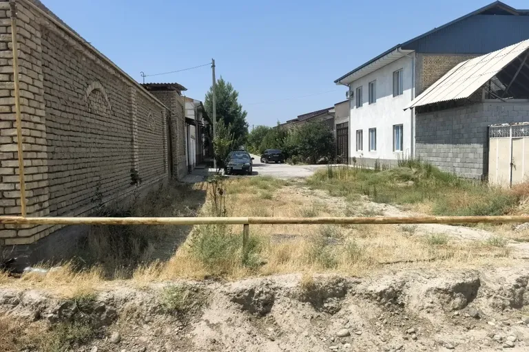 Сотувда ер участкаси, 2 сот.