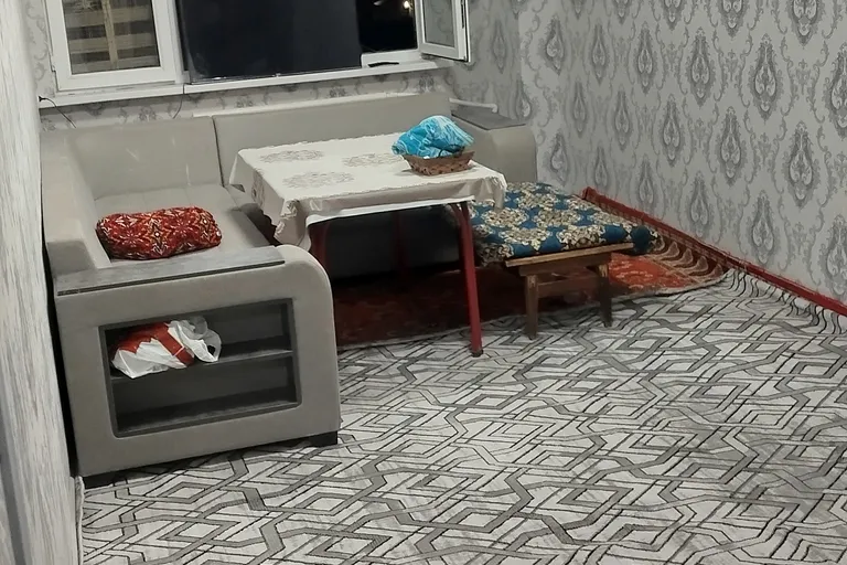 Сотувда 2 хонали квартира, 44 м²