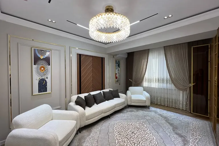 В продаже 3-комн. квартира, 90 м²