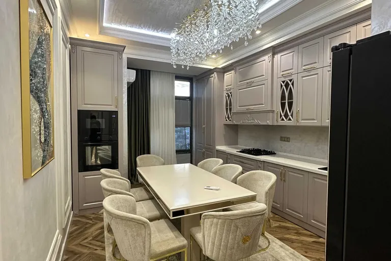 Сотувда 3 хонали квартира, 91 м²