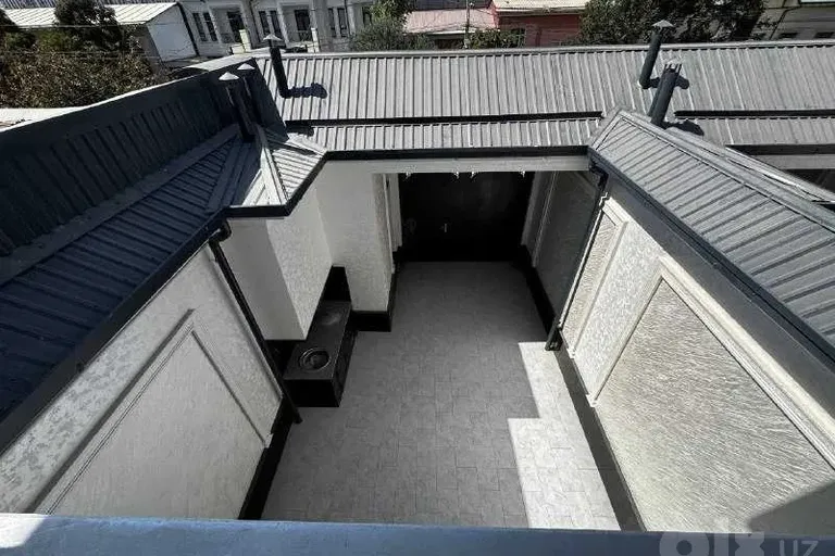 Сотувда 4 хонали квартира, 130 м²