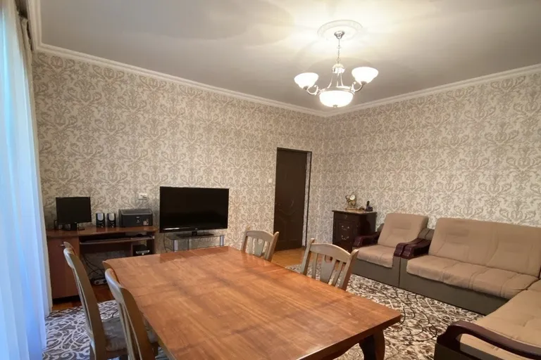 В продаже 4-комн. квартира, 79 м²