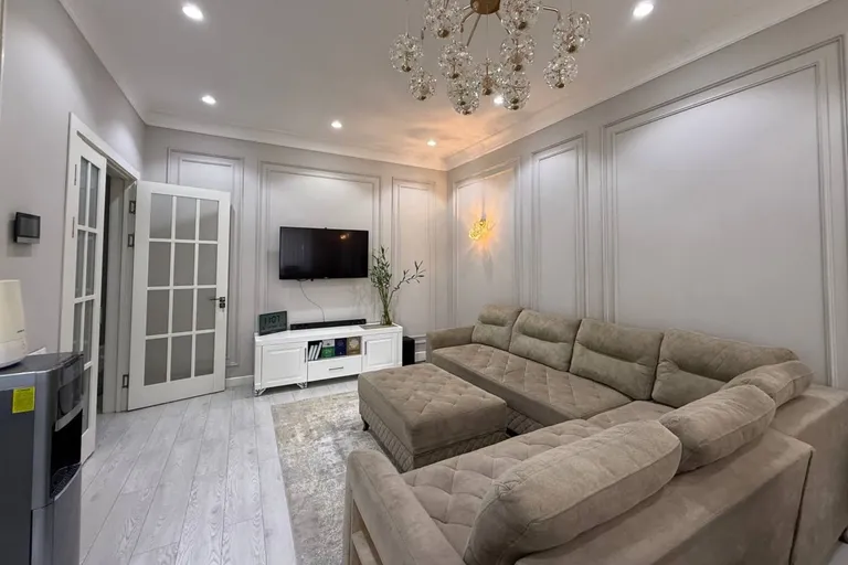 В продаже 6+-комн. квартира, 210 м²