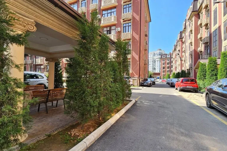 В продаже 3-комн. квартира, 135 м²