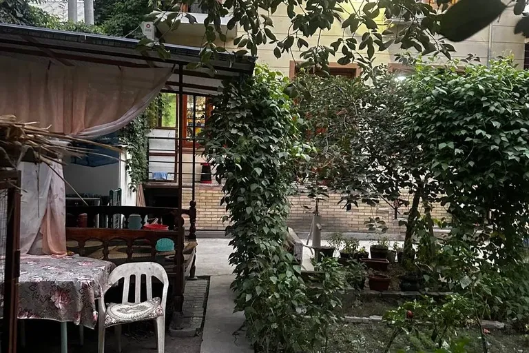 Сотувда уй, 210 м², 2 қаватли, 3,7 сот.