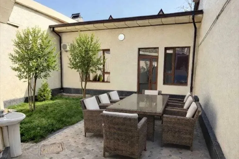 В продаже дом, 160 м², 1 этаж, 1,6 сот.