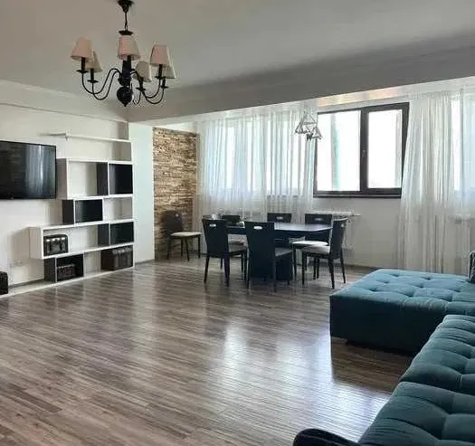 В продаже 4-комн. квартира, 145 м²