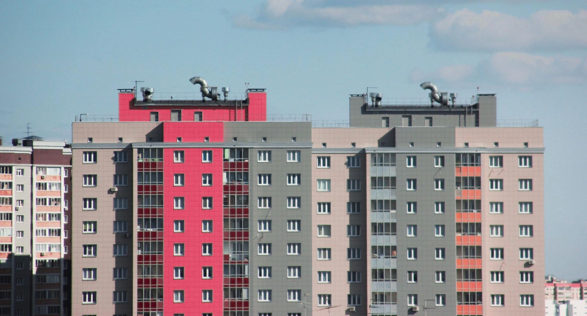 На фасадах зданий запретят использовать легковоспламеняющиеся материалы: в Узбекистане ужесточат нормы пожарной безопасности