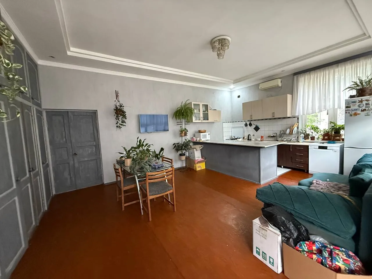 Сотувда уй, 289 м², 1 қаватли, 4,5 сот.
