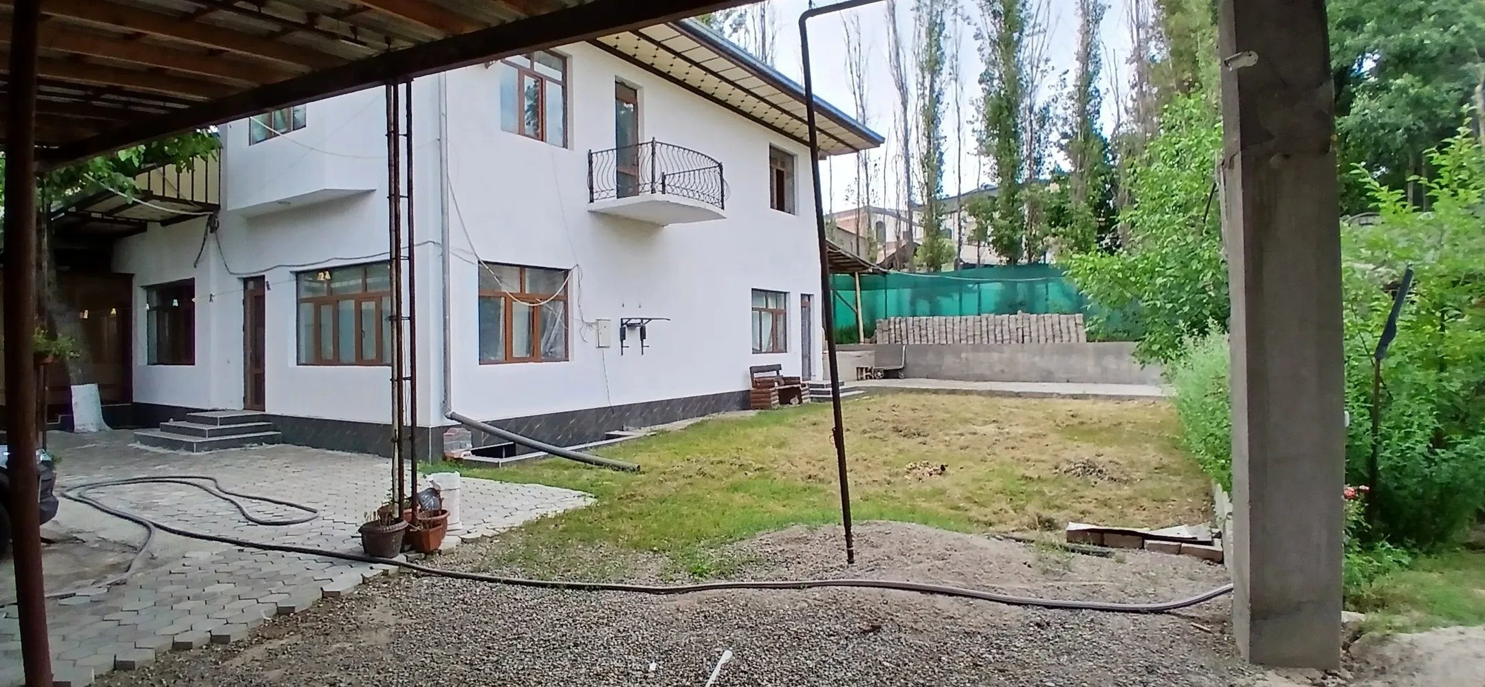 Сотувда уй, 330 м², 3 қаватли, 12 сот.
