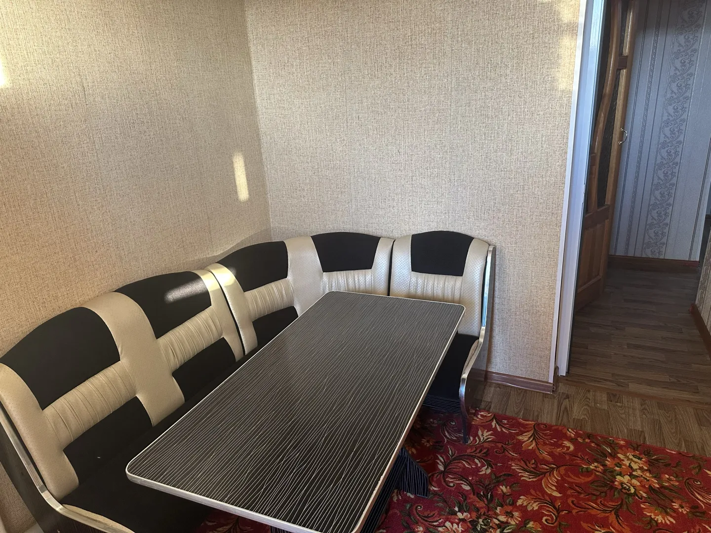 Сотувда 2 хонали квартира, 55 м²