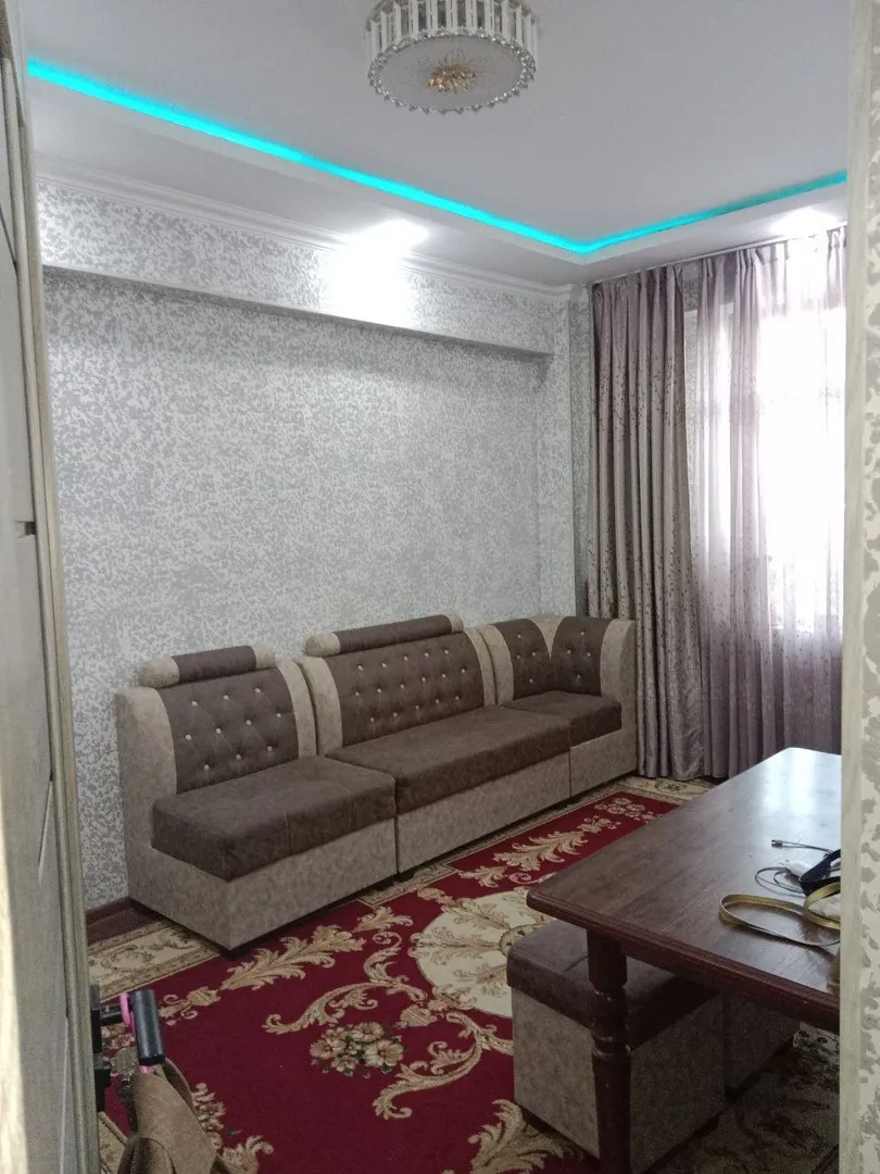 Сотувда 3 хонали квартира, 70 м²